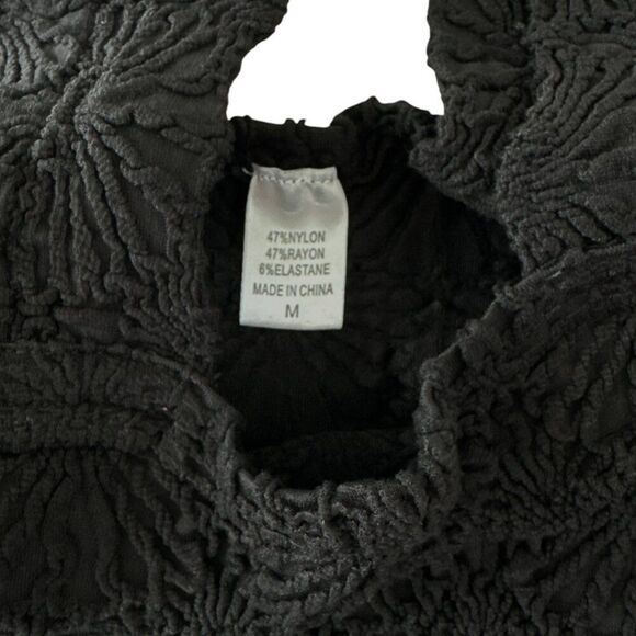 Square Neck Stretch Tank Floral Texture & Scalloped Edges NWOT Wm Sm/Med Black - Picture 5 of 5